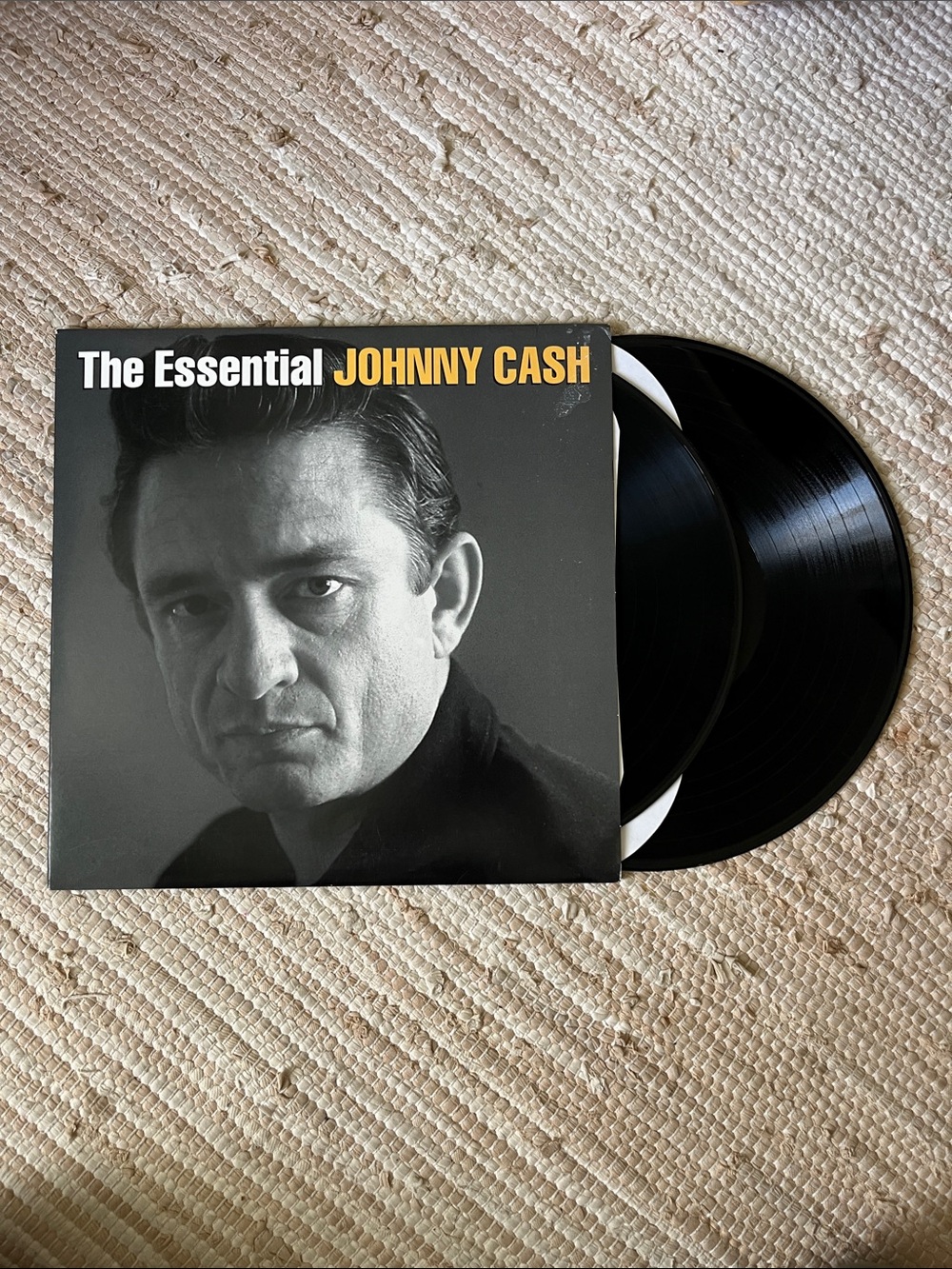 The Essential Johnny Cash - Black Vinyl LP